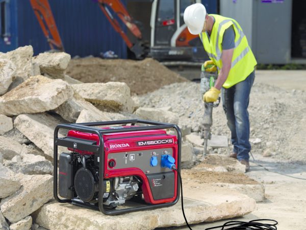 Rámová profesionální elektrocentrála EM 5500 - Image 3