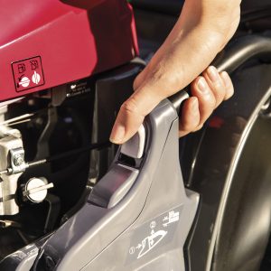 Motorová sekačka s pojezdem HRX 476 HY